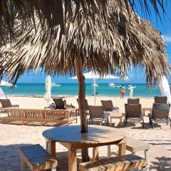 Beach Lounge Suites Punta Cana 1