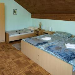 One Bedroom Dream Room 2