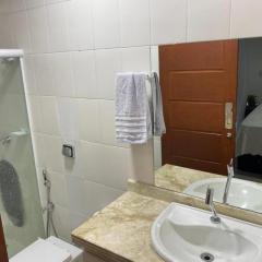 Pé na Areia ,Piscina borda infinita , vaga a garagem 24hr