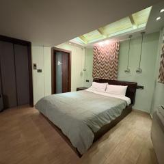 Uplift Hideaway Jacuzzi