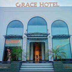 Khách sạn grace hotel dakmil