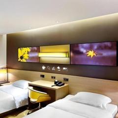 7 Days Premium Jingjiang Fuhai New World Automobile Terminal Branch