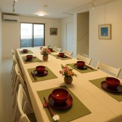 Gallery SOHOー海まで5分 鎌倉のギャラリーに泊まる特別なアート体験ー