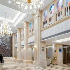 Vienna Hotel Yunnan Qujin High-Speed Railway Station Wuguan 1st Middle School