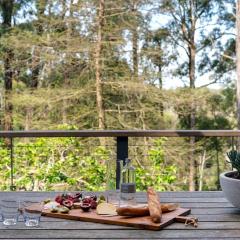 Woodland Sanctuary - Mini Golf, Fire Pit, Wineries