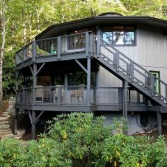 Unique Round Mountain Retreat with Firepit near Black Mountain, NC – Scenic Blue Ridge Getaway