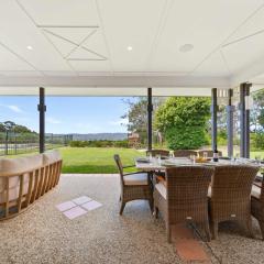 Coastview Manor - Family Hinterland Retreat