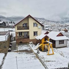 BEE HOUSE Поляниця Апартаменти