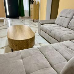 Ap3 3 min from Christmas Market curte parcare