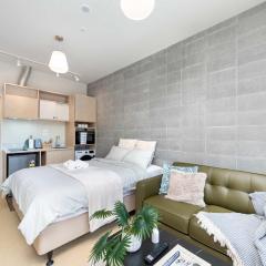 Petone City Studio with Balcony