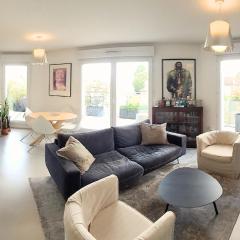 Appartement moderne avec terrasse - 15min de Paris