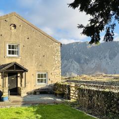 The Screes Apartment - Short stroll from Wastwater