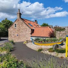 Charming fisherman's cottage built in the 1750s