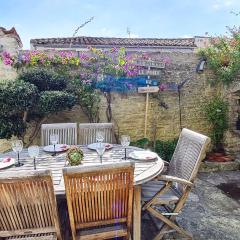 Charmante villa entièrement rénovée, dans le centre du village