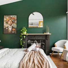 Stylish 2BR w Pool with Spa in central Daylesford