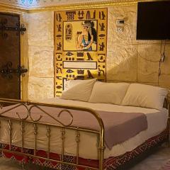 Pyramids Mystery Inn