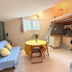 Provençal Getaway Pool Studio Hiking