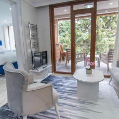 Cozy 1br & Sofabed With Inviting Balcony