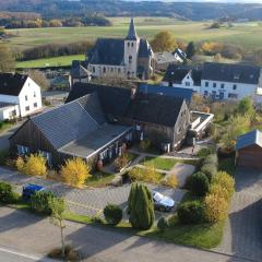 Race & Rest Apartments