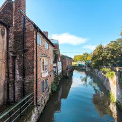 The Knights Apartment, Eastbridge Hospital