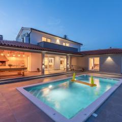 Villa Casa Mara Mit Beheiztem Pool