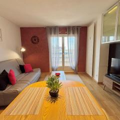 8th floor apartment with 2 balconies