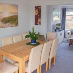 Swansea Greenescape – Family 3-Bed with Garden
