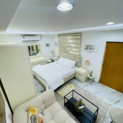 Private Studio Haven, Al Manhal