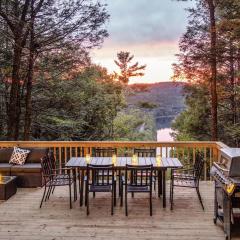 River's Ledge Retreat Sauna & Hot Tub