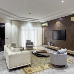 Executive 2 Bedrooms Apartment for Shortlet