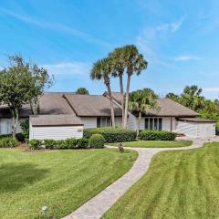 Coastal Comforts - 2 BR w Golf Views, Beach & Ocean Breezes