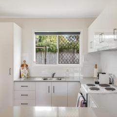 Charm in Leafy Centenary Heights!