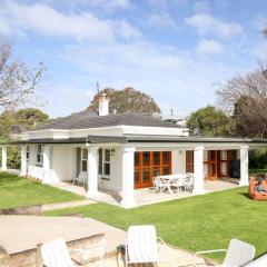 'Lower Frome' Colonial Charm in the heart of Robe