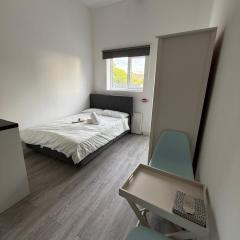 Charming studio flat in HA8, 6 mins walk to Edgware station