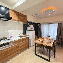 Moto Sakura 403,2 bedrooms with 4 beds, 6 people, direct access to Narita and Haneda Airports, Asakusa and Ueno area, 5 train lines available, Bicycles free rental