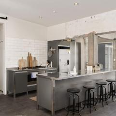 Renovated 3BR Apartment in CBD