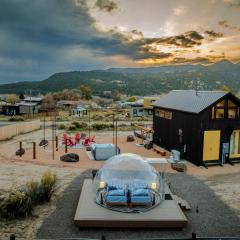 Stargazing Retreat with Hot Tub Deck Hammocks BBQ