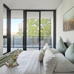 Chic 1BR Apt Near Southern Cross