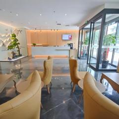 Green Tree Inn Henan Jiyuan Tiantan Road Xinyao Plaza