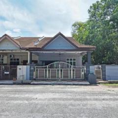 OYO Home 90584 Dz Homestay Bukit Setongkol