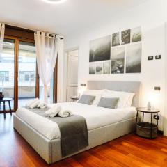 CityLife Prime Suites - In front of the Shopping District with Big Terrace and Gym