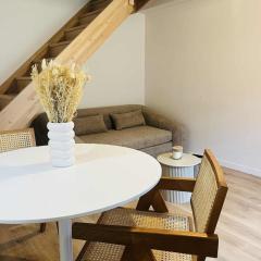 Suite Muraille by Collection Aura - 4p - Hypercentre Charleville-Mézières à deux pas de la Place Ducale