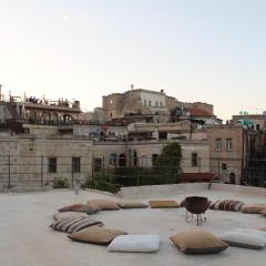 Sun Point Cave House