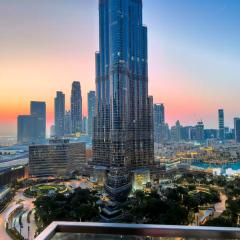 Luxurious 3 BR with Burj Khalifa View in Downtown