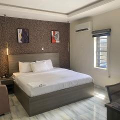 House 32 Hotels and Suites