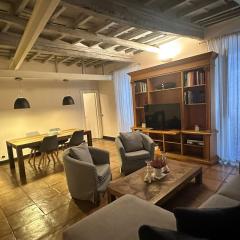 Love in Rome by the Pantheon