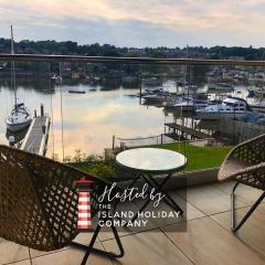 Creek View - A Tranquil Waterside Retreat with a Touch of Luxury and Pontoon