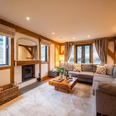 Beautiful Oak-framed Devon Escape Near Dartmouth