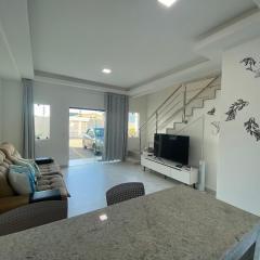 Apto 3 Quartos em Cond. c/ Piscina CSV0006