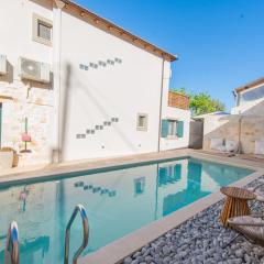 Villa Kirke with private swimming pool